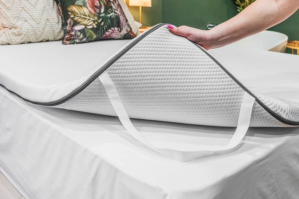 snoozi-mattress-toppers-fitted-on-bed